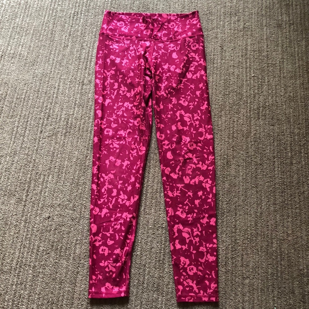 Fabletics pink leggings